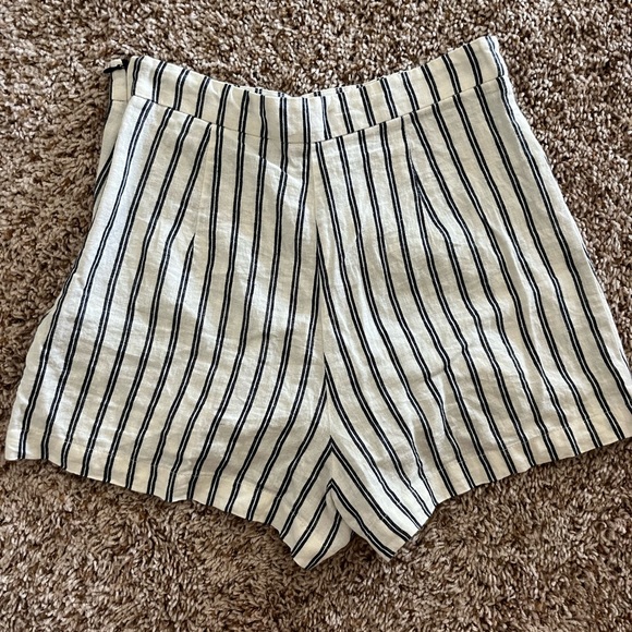 Altard State skort - Picture 2 of 3